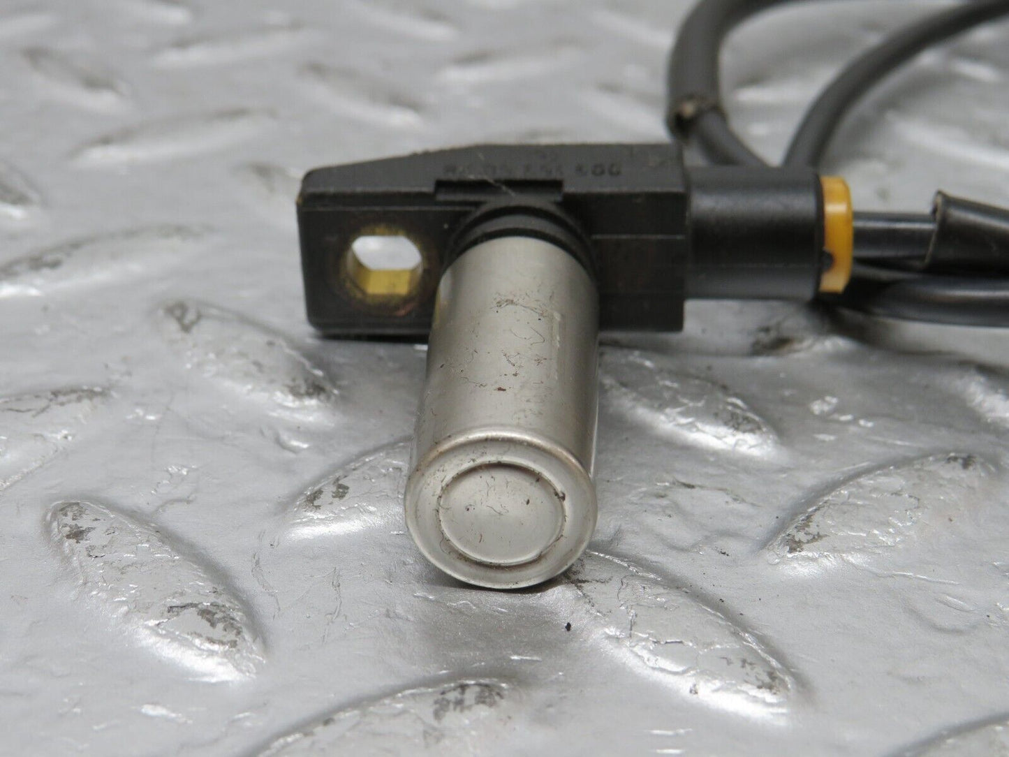 33509 Mercedes-Benz W202 C180 Crankshaft Position Sensor 0155452828 0031535028