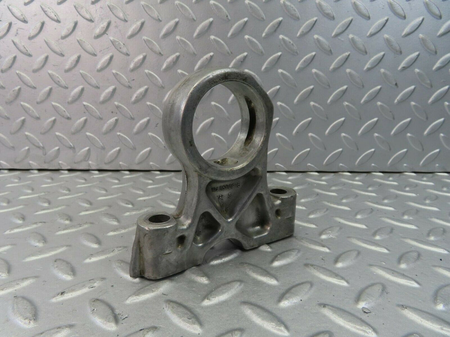 8952 Mercedes-Benz W108 Camshaft Tower Bearing 1140510916