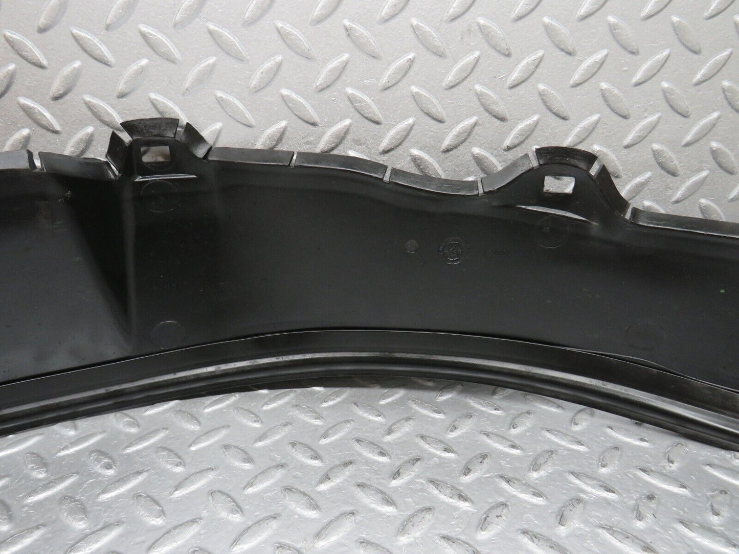 39025 Mercedes-Benz W201 190E Inner Mudguard Panelling Front Left 2018841135