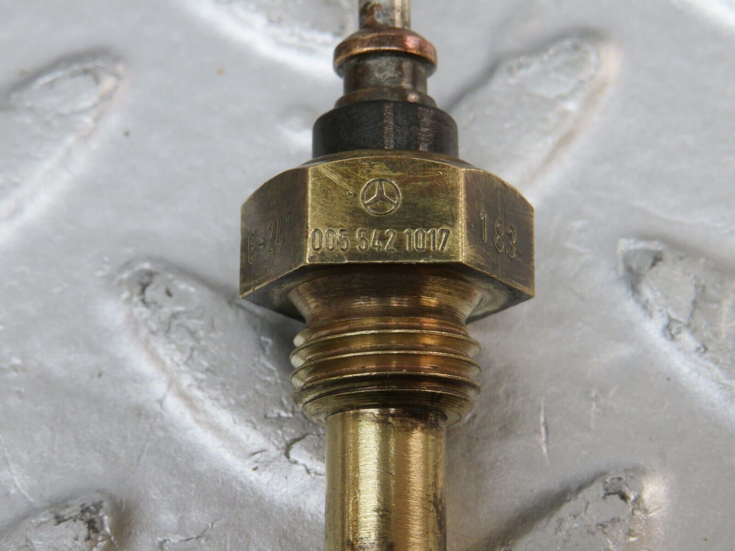 34497 Mercedes-Benz C126 380SEC Coolant Temperature Sensor VDO 0055421017