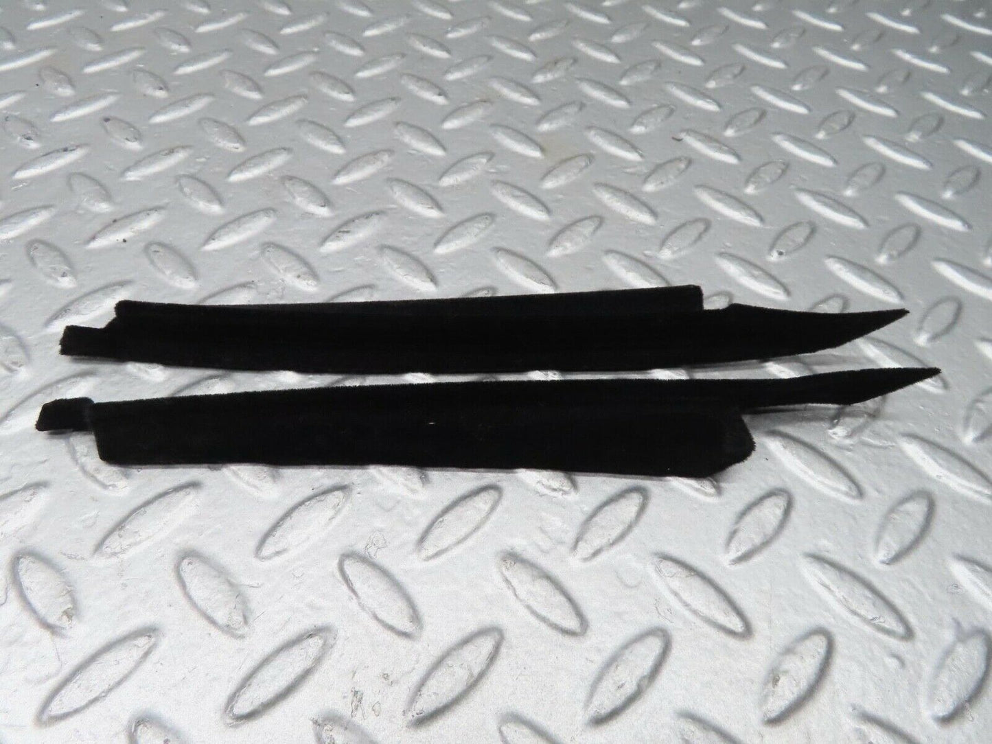 14888 Mercedes-Benz W140 S320 Front Door Window Trim Pair 1407250194