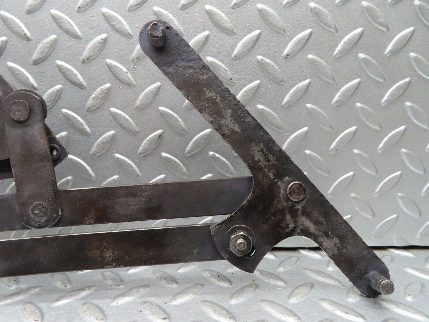 19006 Mercedes-Benz W120 W121 Ponton Rear Left Manual Window Regulator
