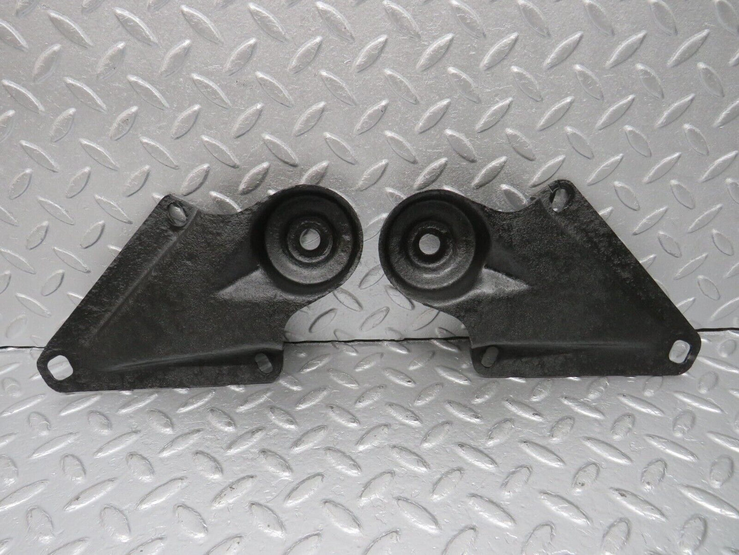 40377 Mercedes-Benz W110 230 Rear Suspension Axle Mounting Bracket
