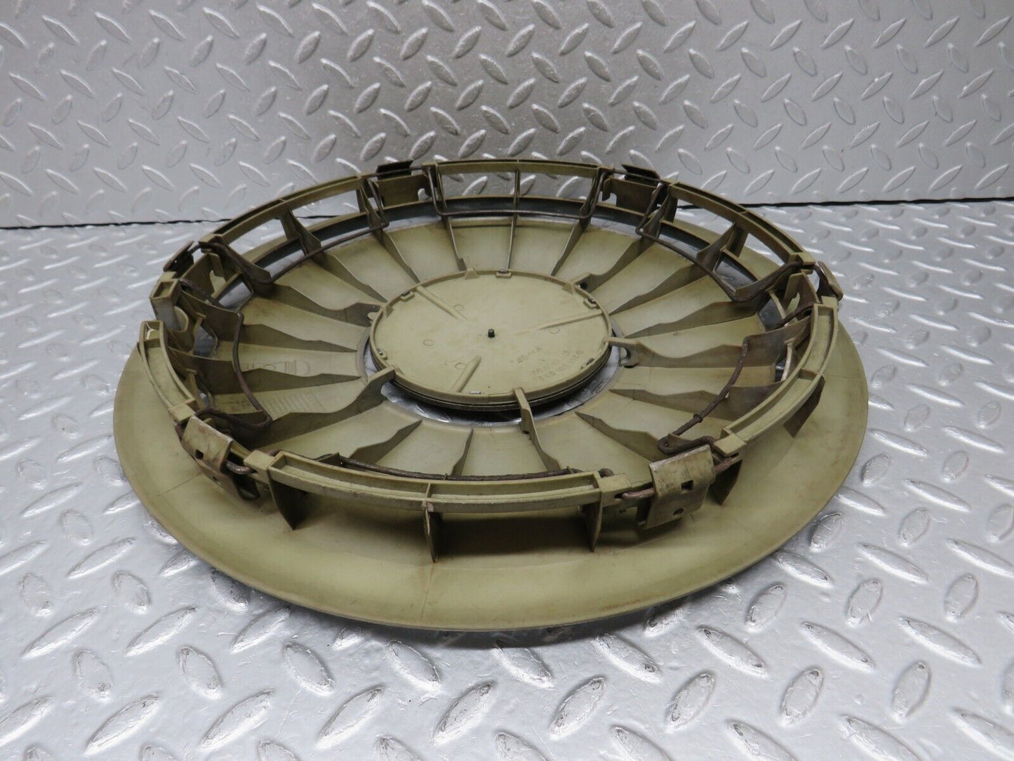 39023 Mercedes-Benz W201 190E Wheel Trim Hub Cap 14" 2014010324