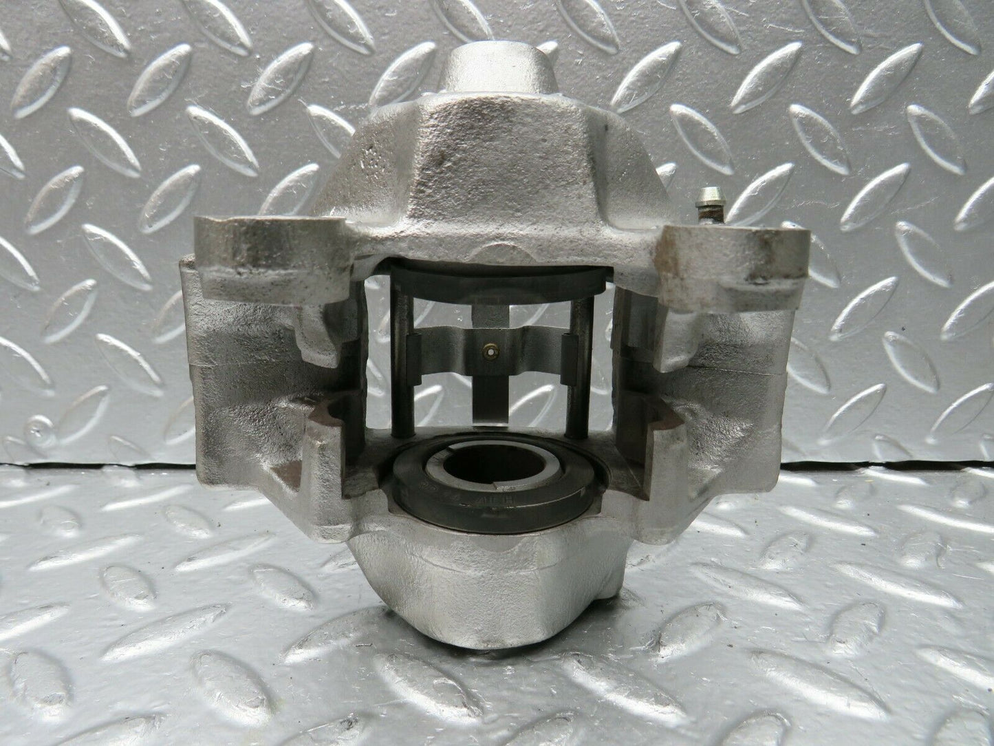 22413 Mercedes-Benz C124 E220 Coupe Rear Left Brake Caliper Lucas 34