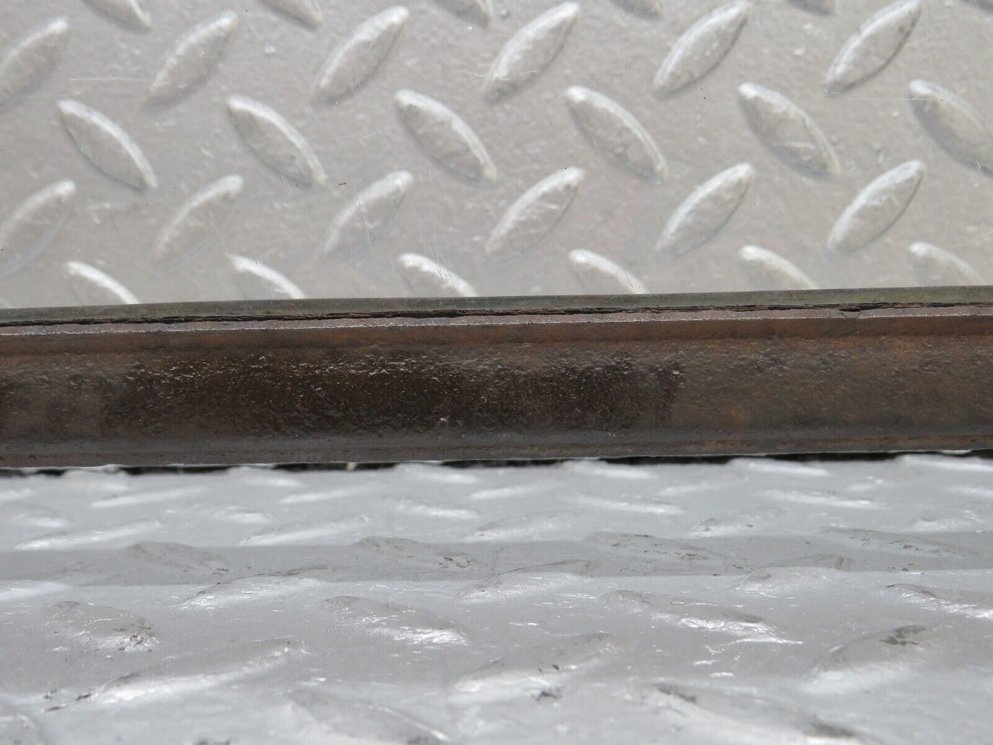 35793 Mercedes-Benz W108 Front Left Door Window Glass