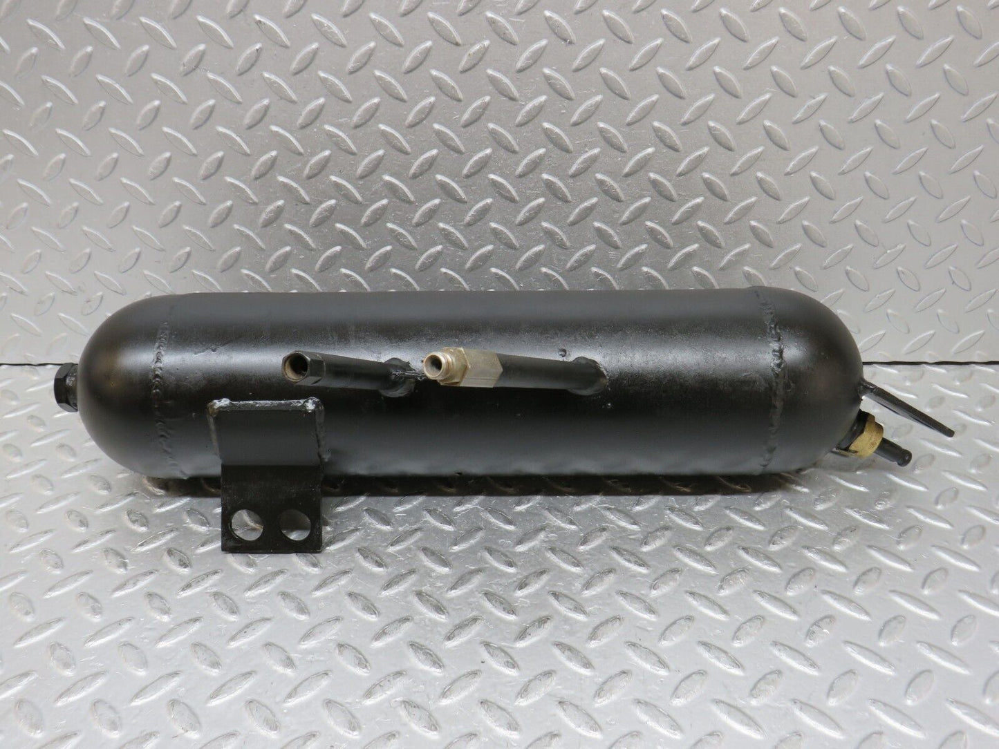 37369 Mercedes-Benz W109 300SEL Air Suspension Reservoir Tank 1093200152