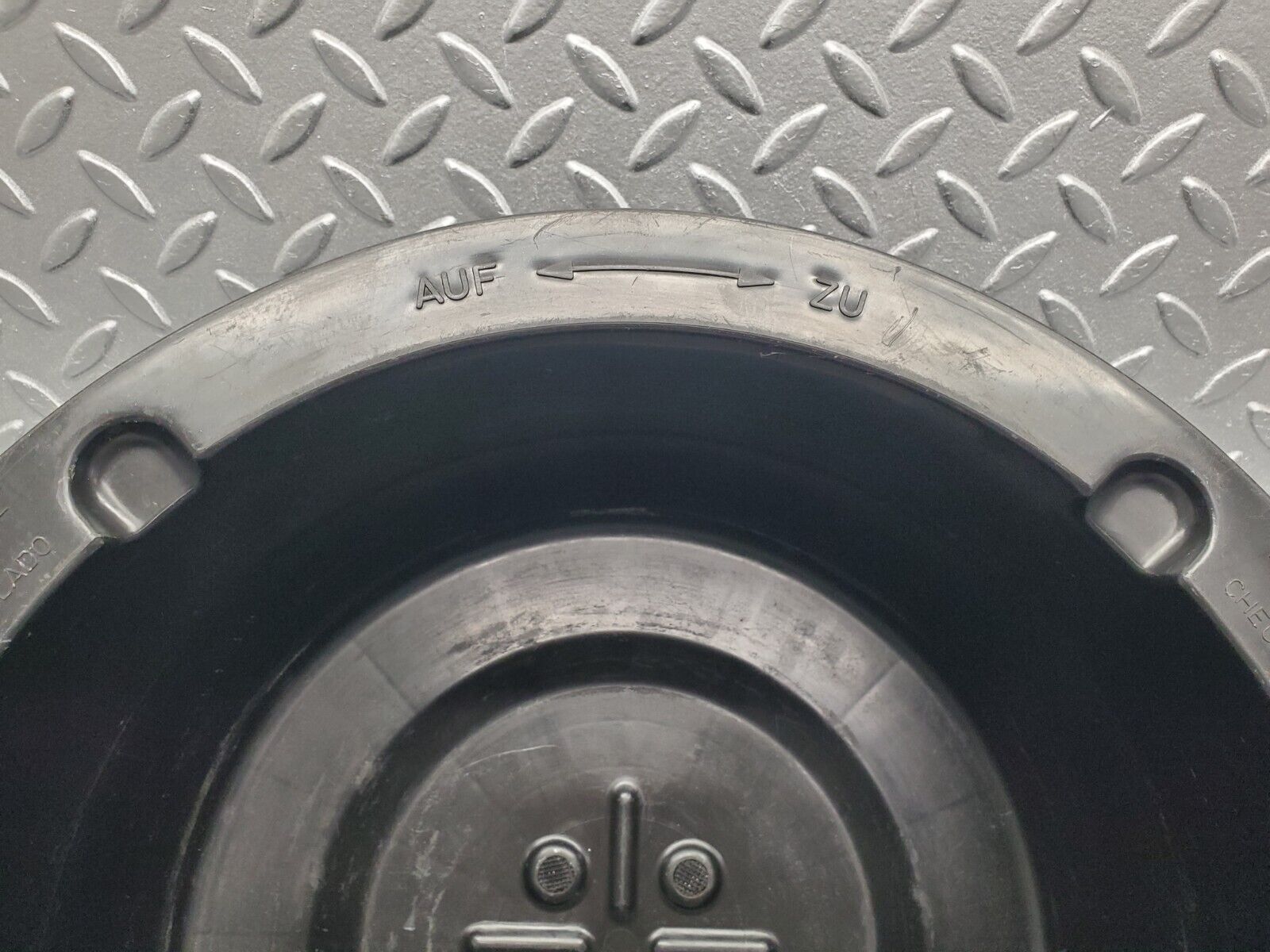 44051954