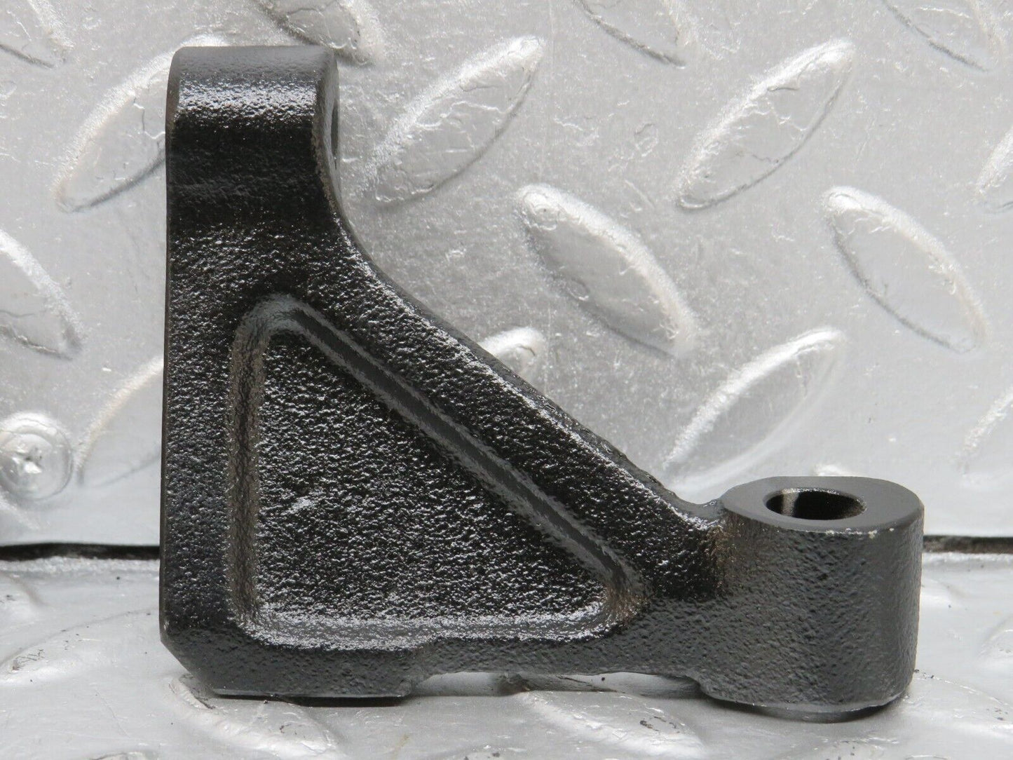 40092 Mercedes-Benz R107 350SL Engine Mount Bracket Pair 1160110995 1160110895