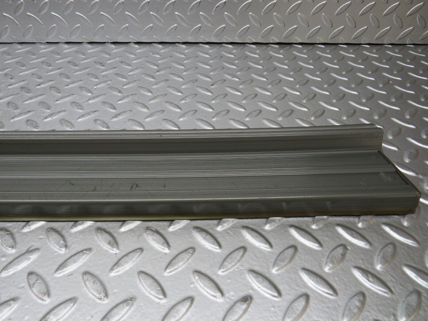 26278 Mercedes-Benz W116 450SE Front Left Door Sill Grey