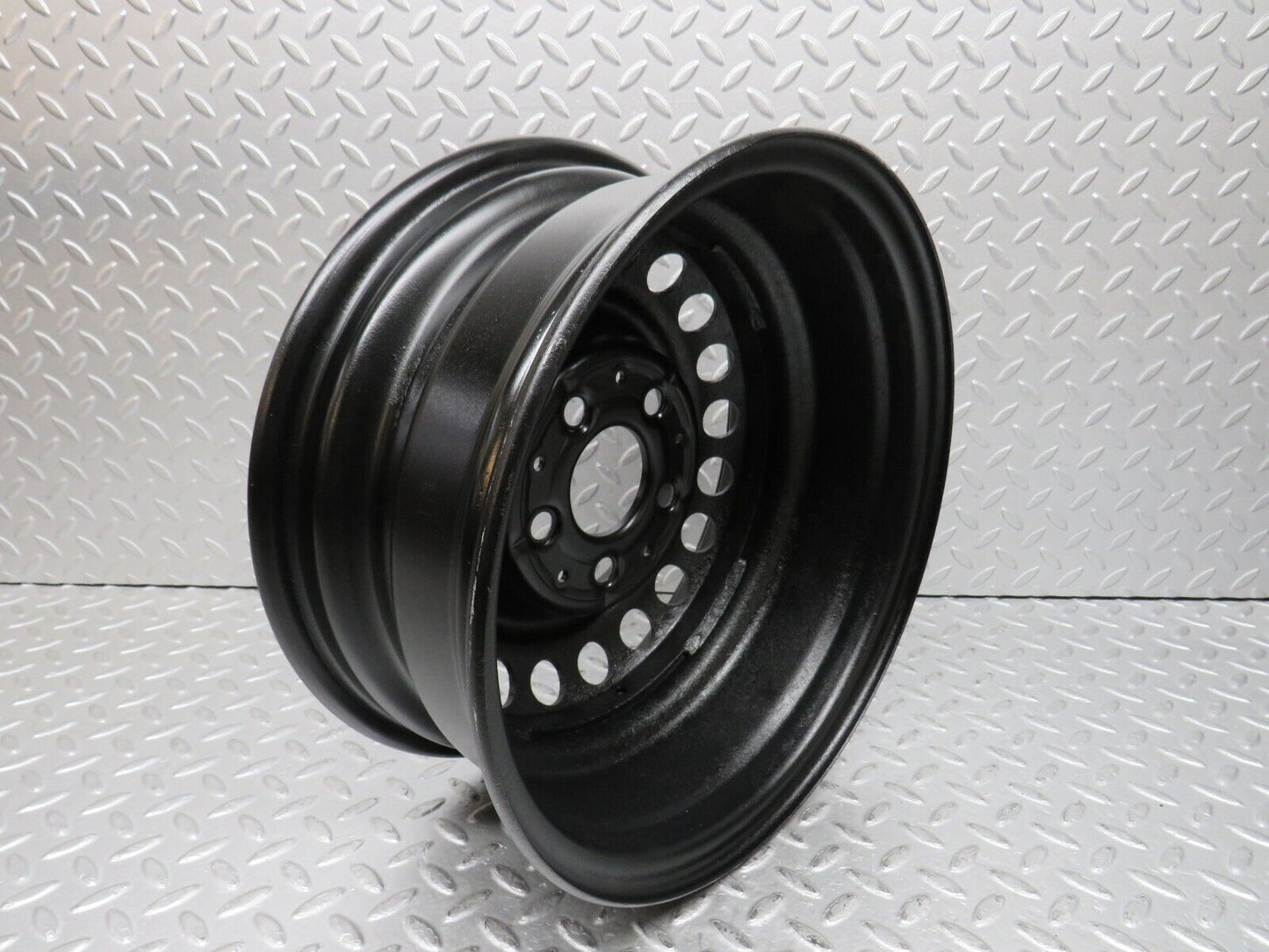 37728 Mercedes-Benz W109 300SEL Steel Wheel 6Jx14H2 ET30 1084000702