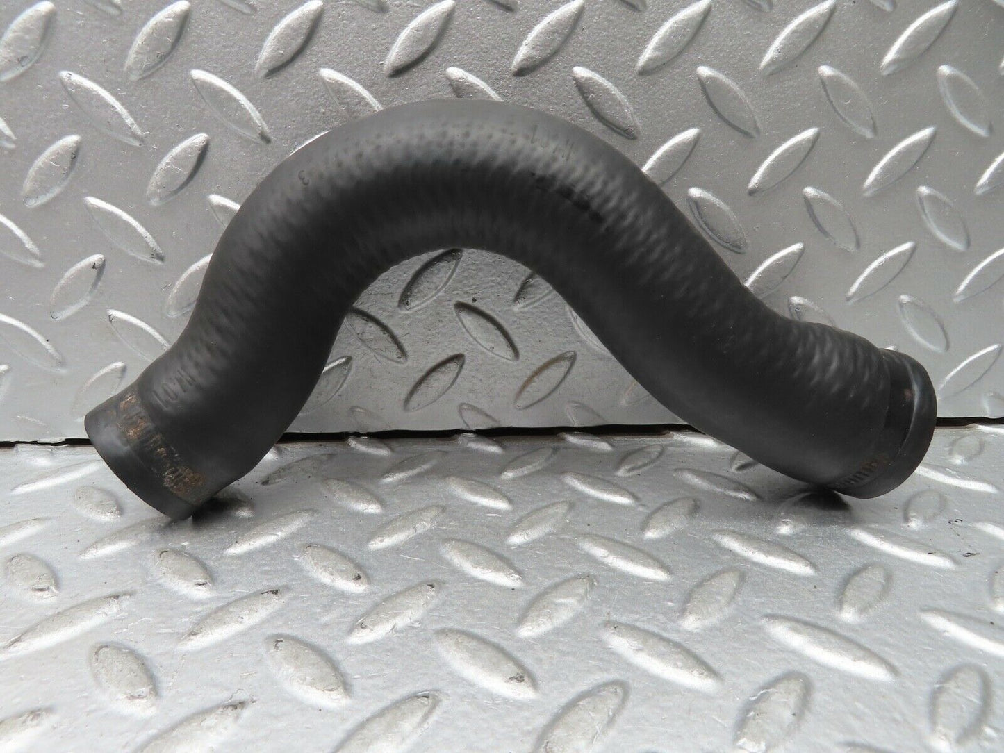 21132 Mercedes-Benz W123 230E Radiator Hose Pipe 1235012382 1235012582