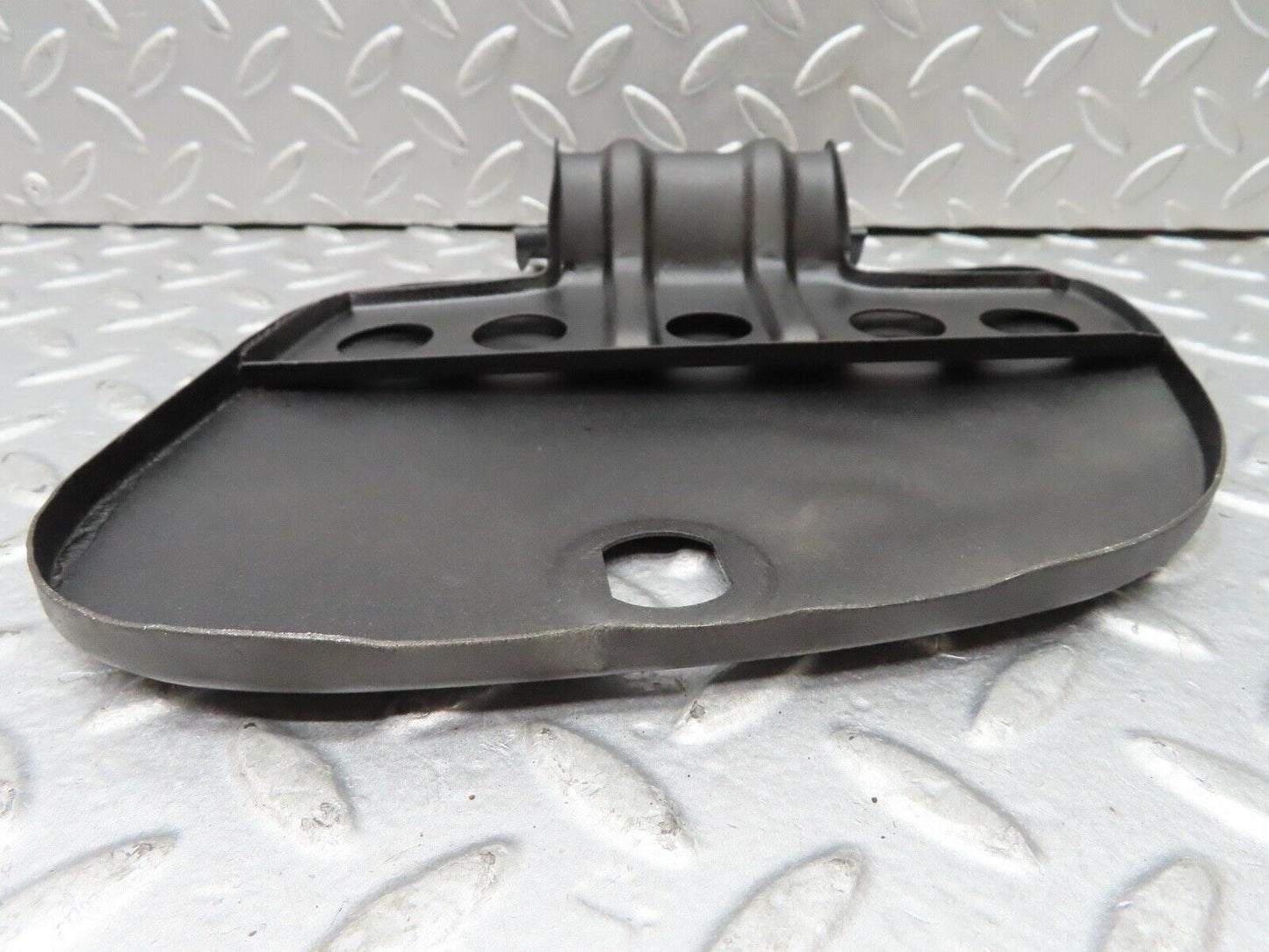 18702 Mercedes-Benz W120 W121 Ponton Fuel Tank Flap Cap