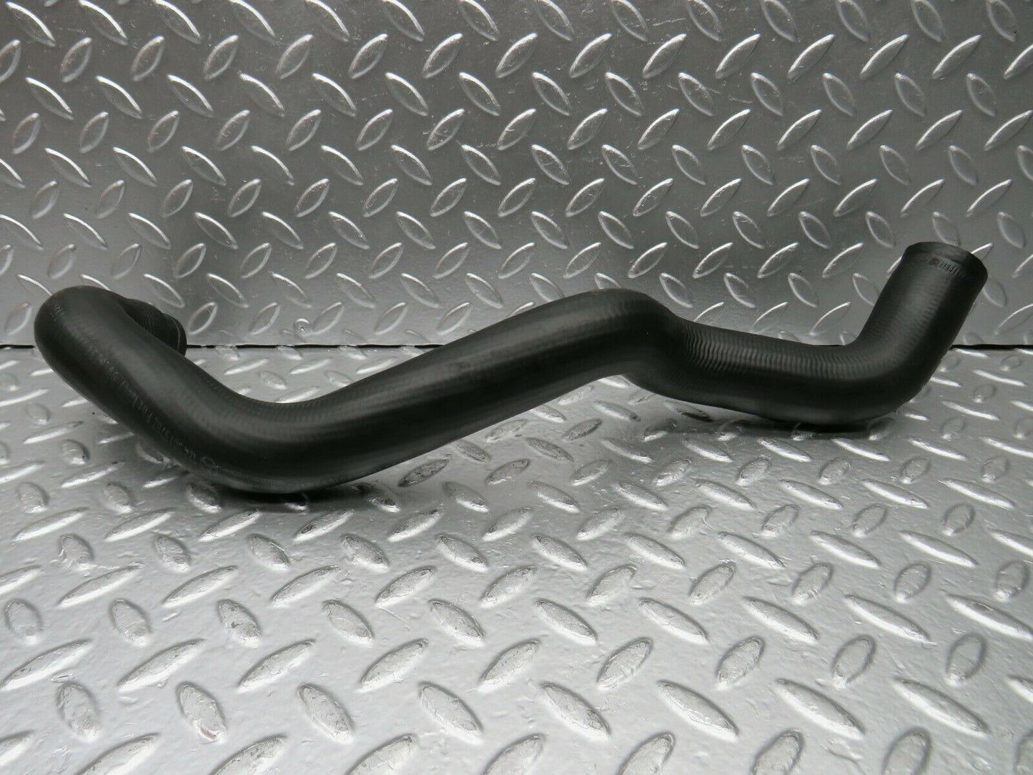 22572 Mercedes-Benz C124 E220 Coupe Radiator Hose 1245015782 1245015882