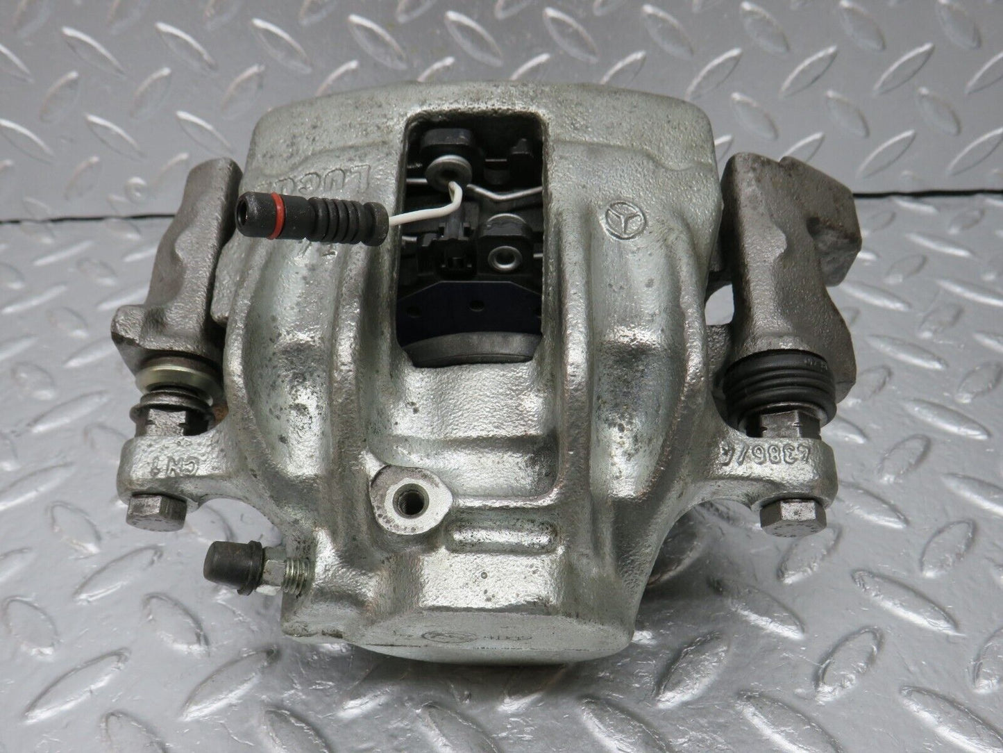 33541 Mercedes-Benz W202 C180 Front Left Brake Caliper Lucas 54