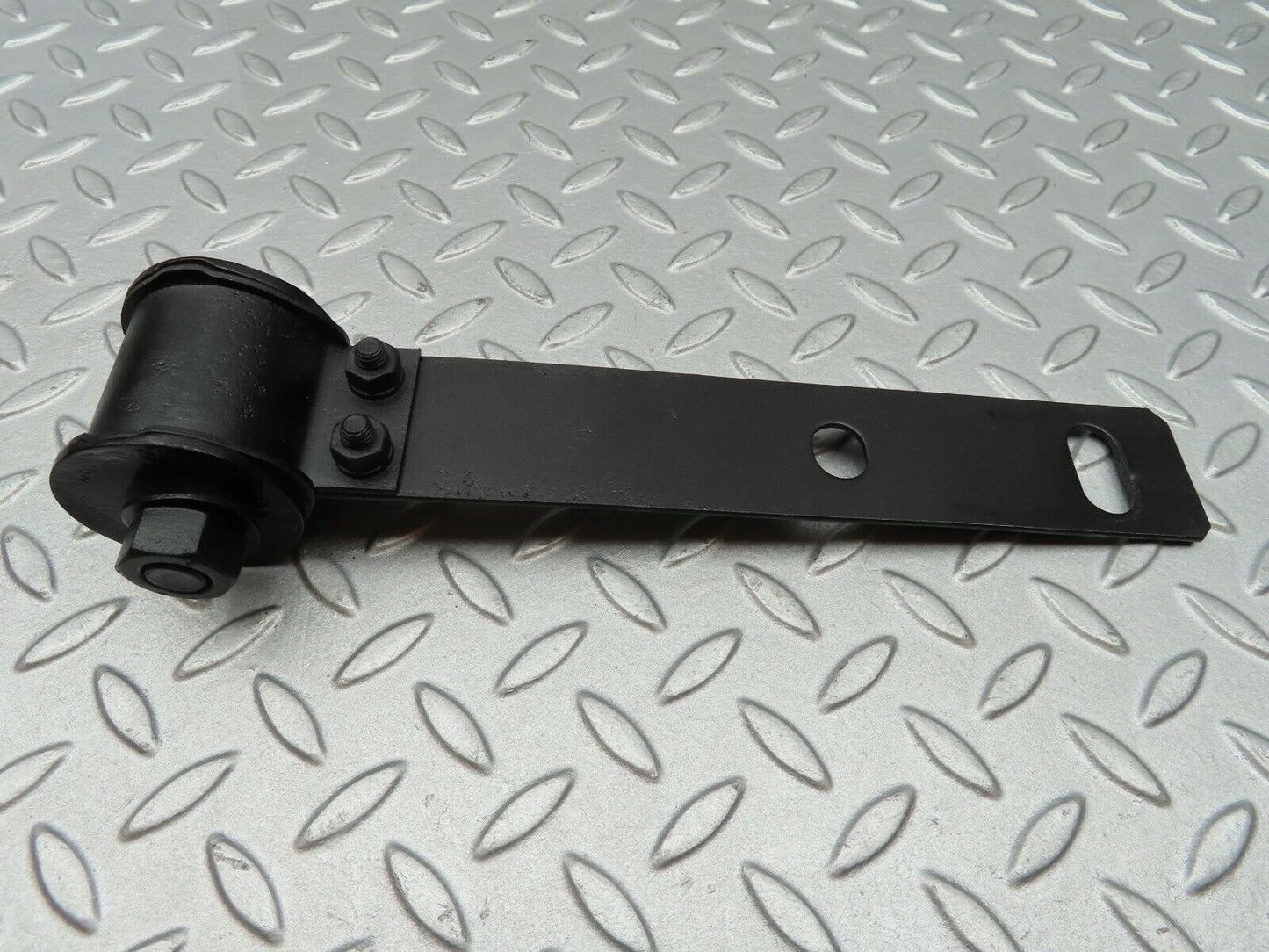 3604 Mercedes-Benz W108 280SE Stabilizer Bar Mounting Front Axle