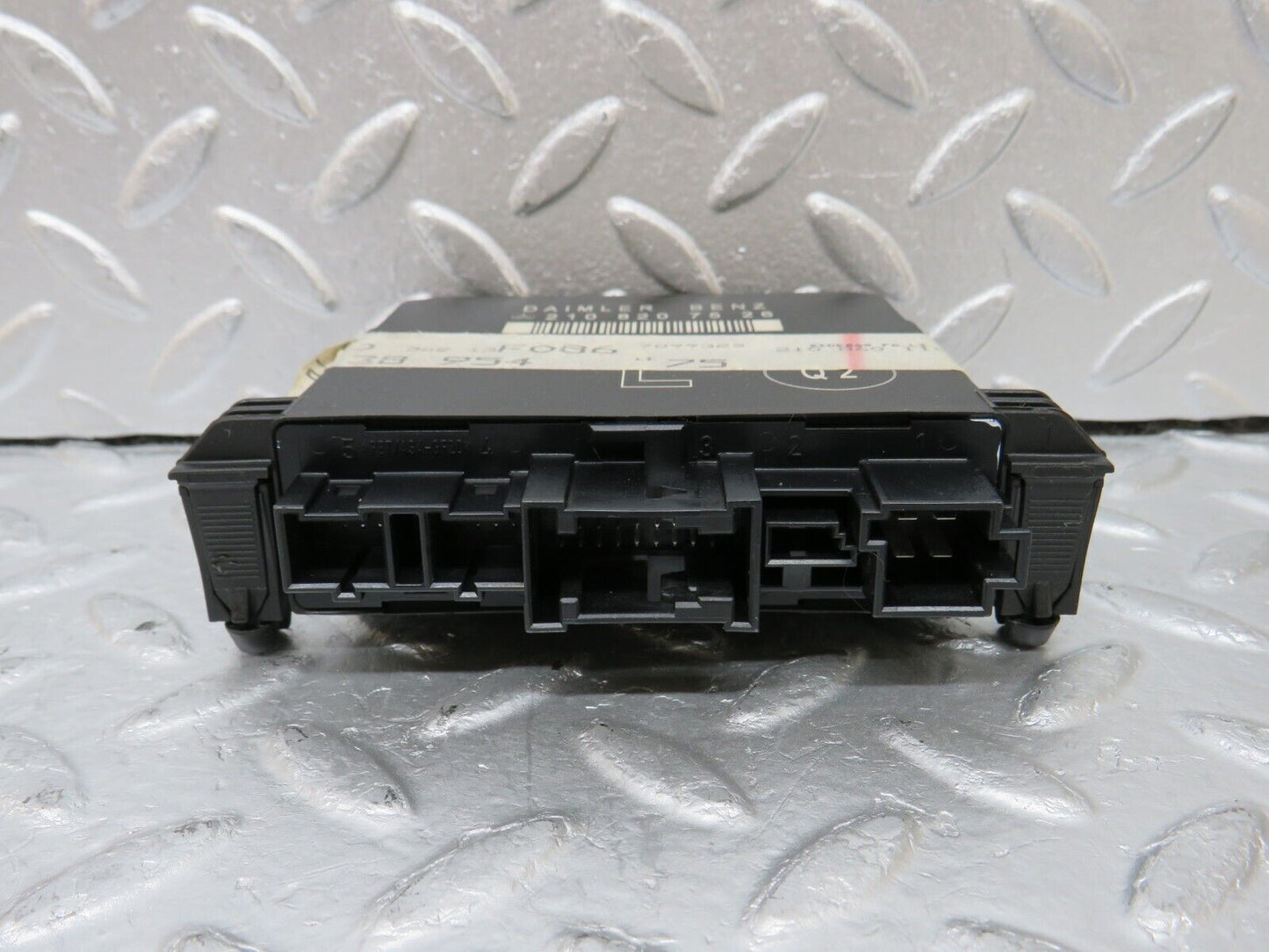 34760 Mercedes-Benz W210 320E Door Control Unit Front Left 2108207526