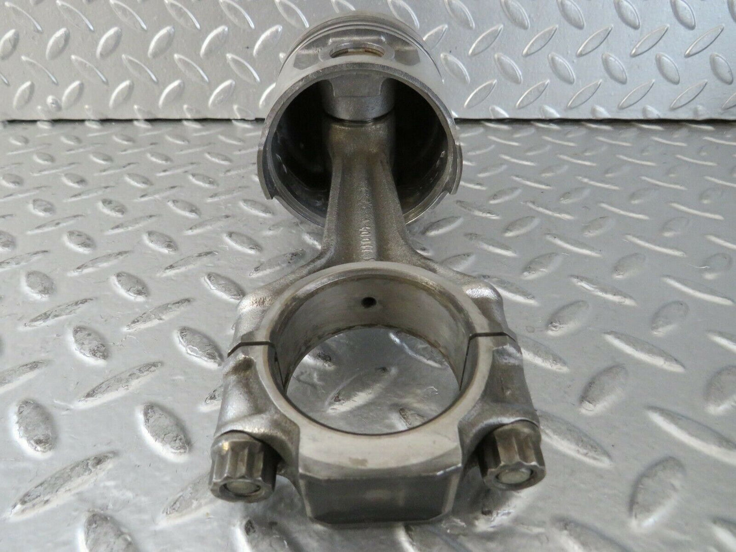 23580 Mercedes-Benz W114 280E Piston With Connecting Rod 86.00 mm