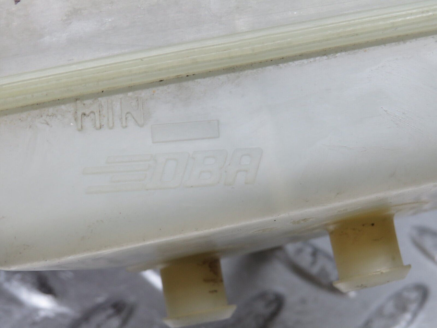 31811 Mercedes-Benz W201 190LE Brake Fluid Reservoir Tank DBA