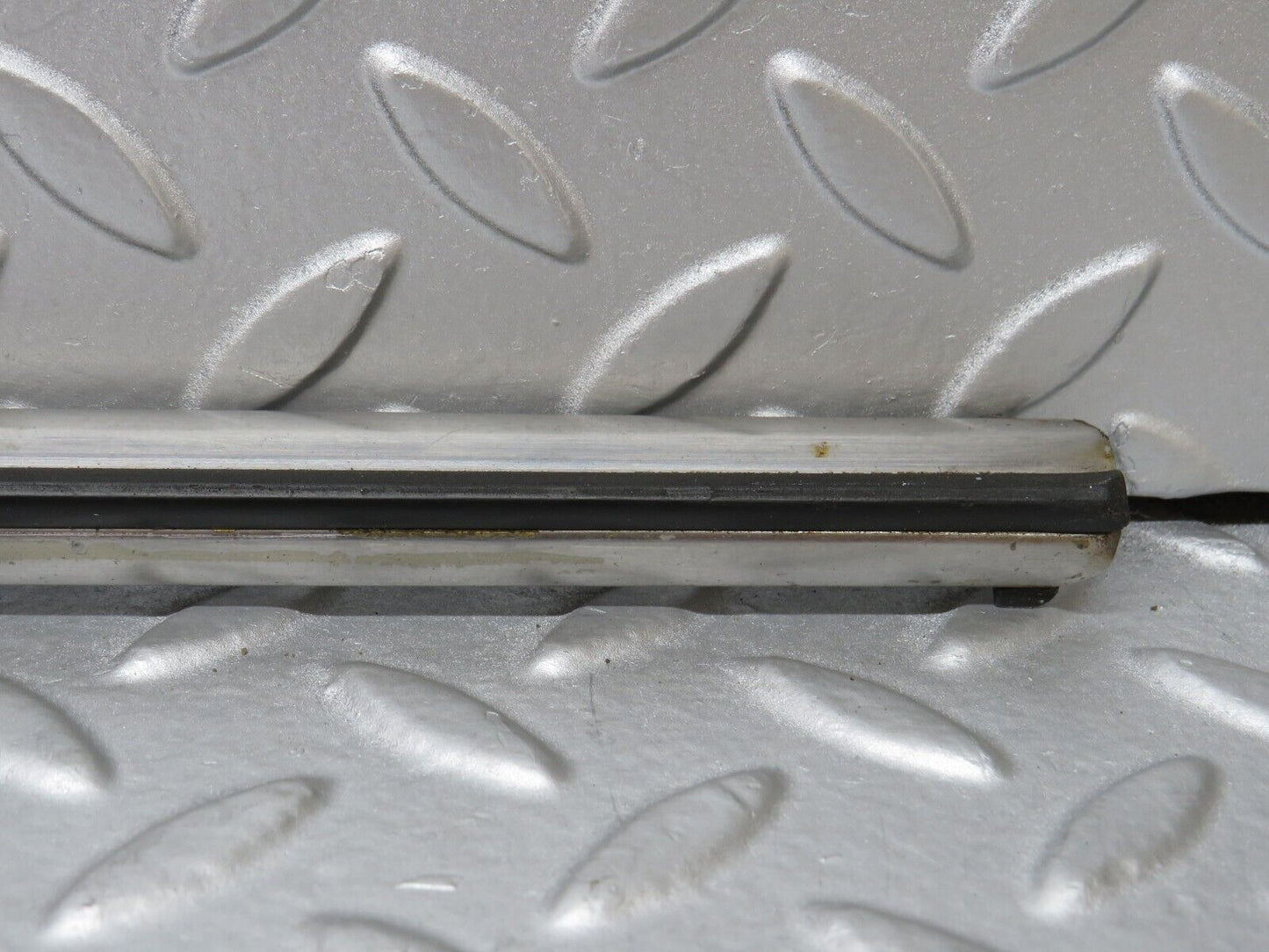 35774 Mercedes-Benz W108 Front Left Door Centre Moulding Trim