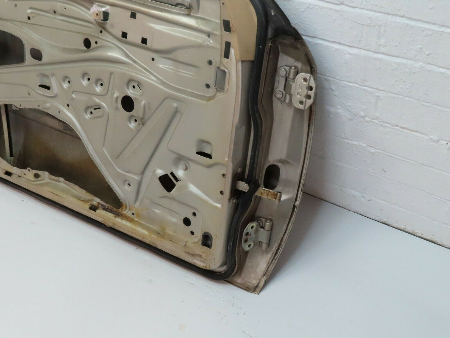5420 Mercedes-Benz W124 230E Front Left Door