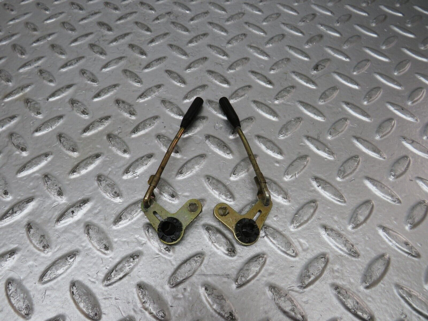 27495 Mercedes-Benz S124 300TE Wagon Rear Door Lock Knob Pair