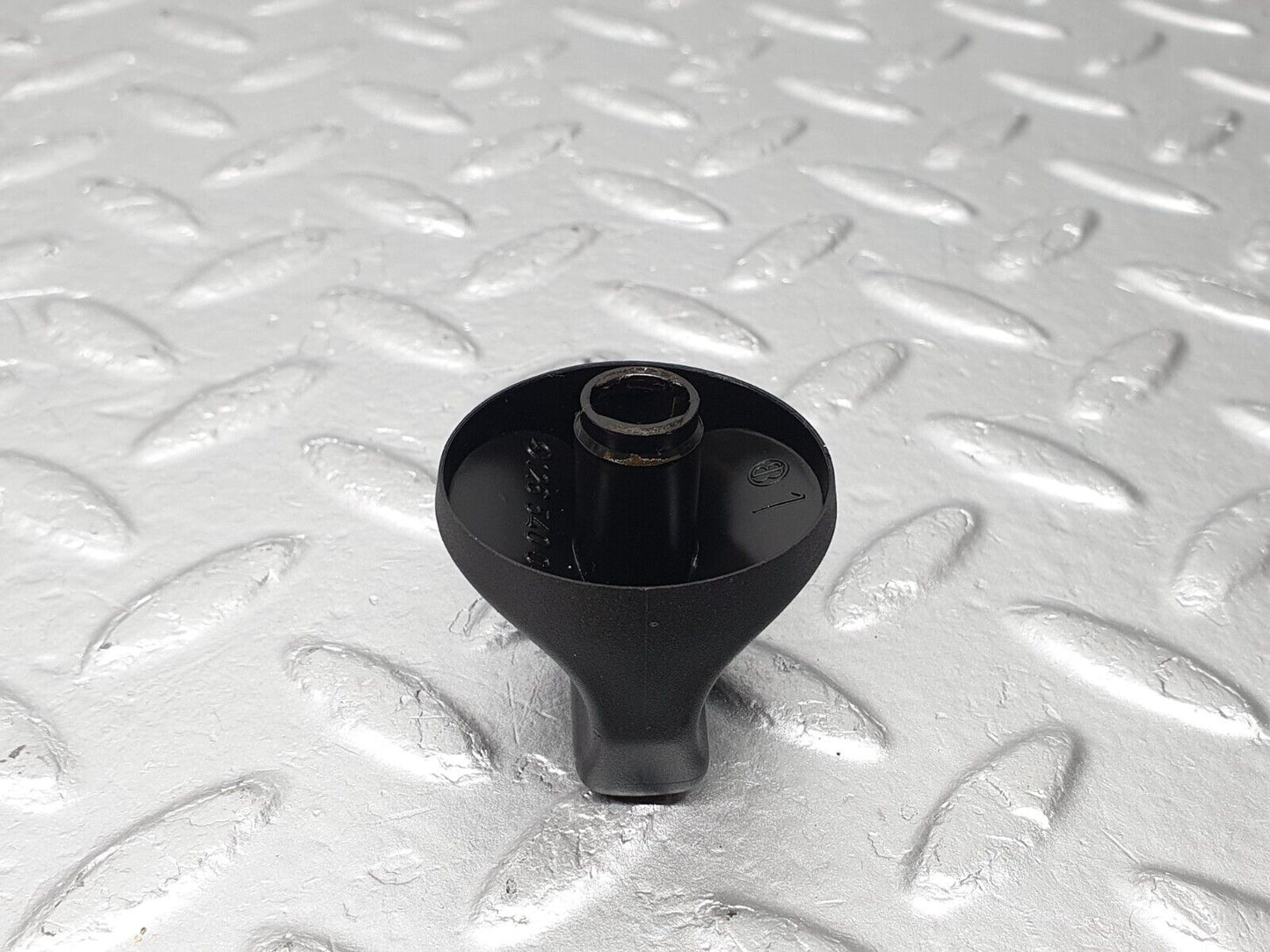 40767 Mercedes-Benz W123 300D Headlight Switch Knob 1265400083