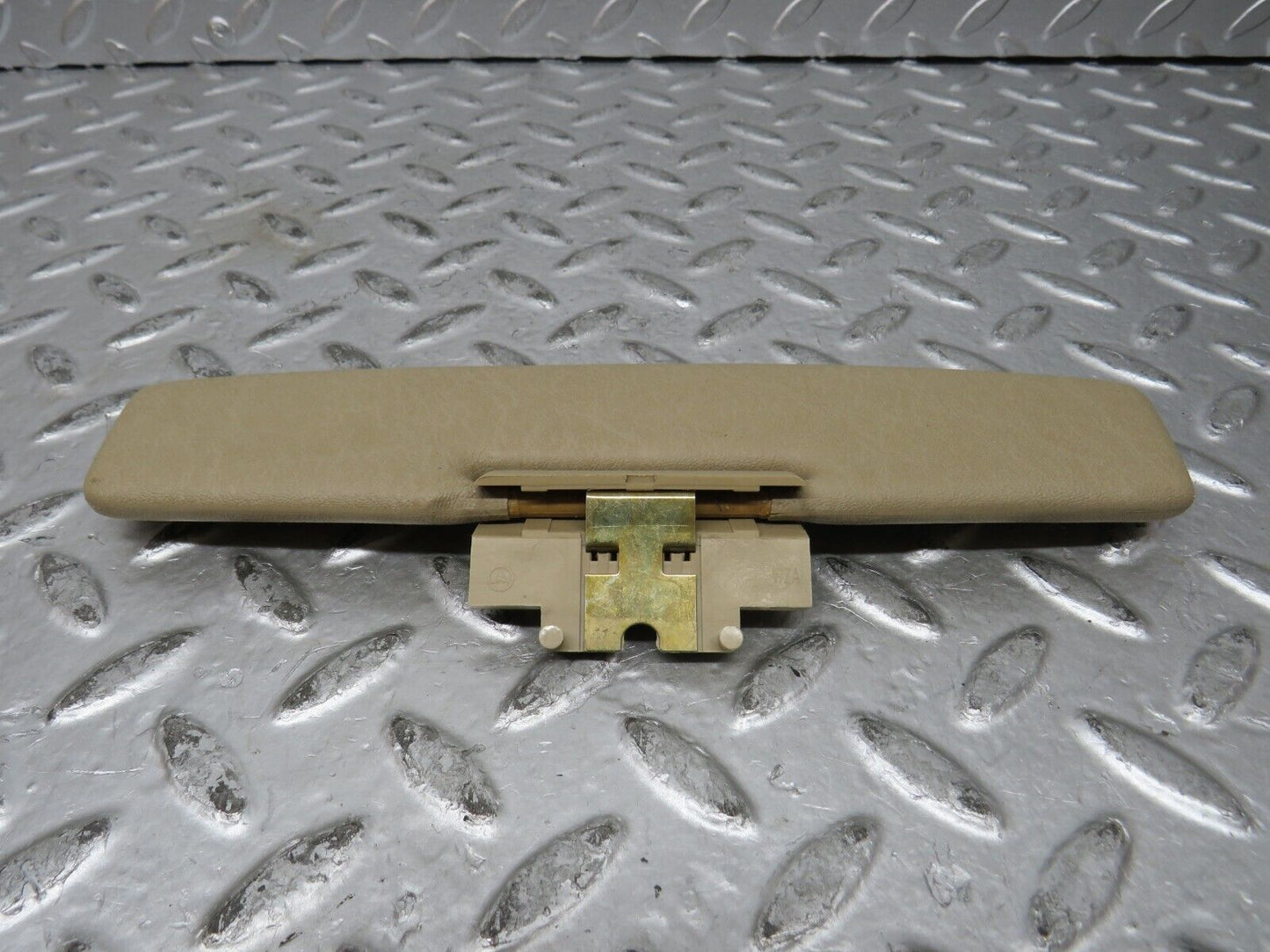 27591 Mercedes-Benz S124 300TE Wagon Middle Sun Visor Beige