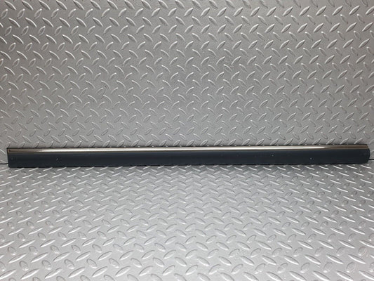 41805 Mercedes-Benz W202 C200 Front Left Door Centre Moulding Trim 2026909362