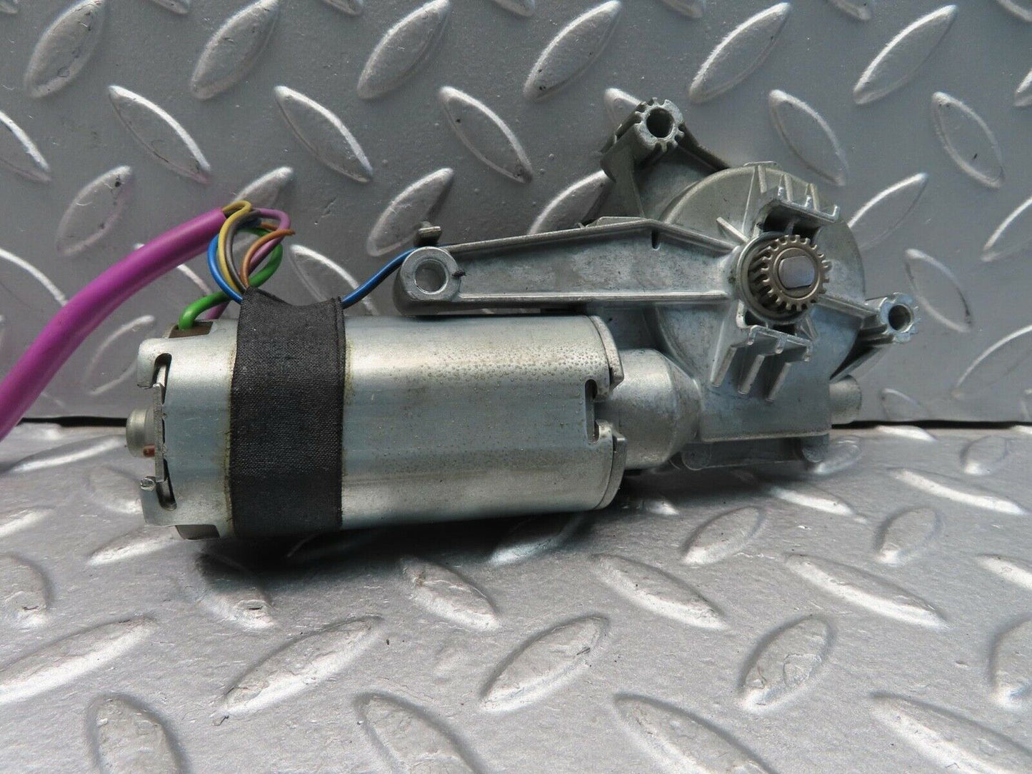 11327 Mercedes-Benz W221 S320 Sunroof Motor 2218202042