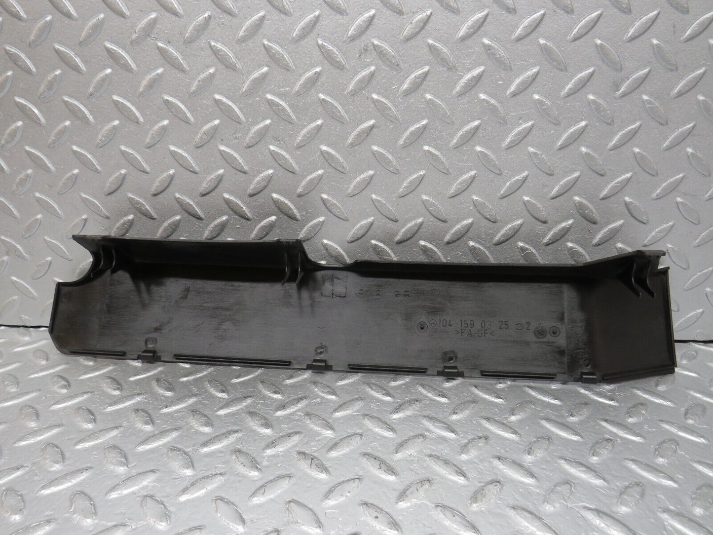 38096 Mercedes-Benz A124 320E Cabriolet Ignition Wire Cover 1041590325