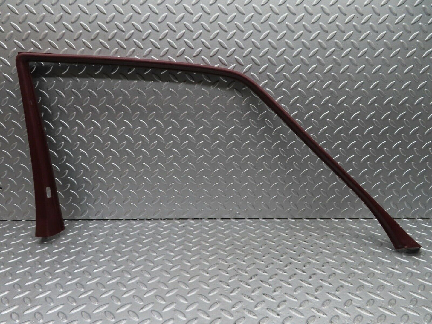 21426 Mercedes-Benz W126 300SE Front Left Door Window Frame Cover 1267250371