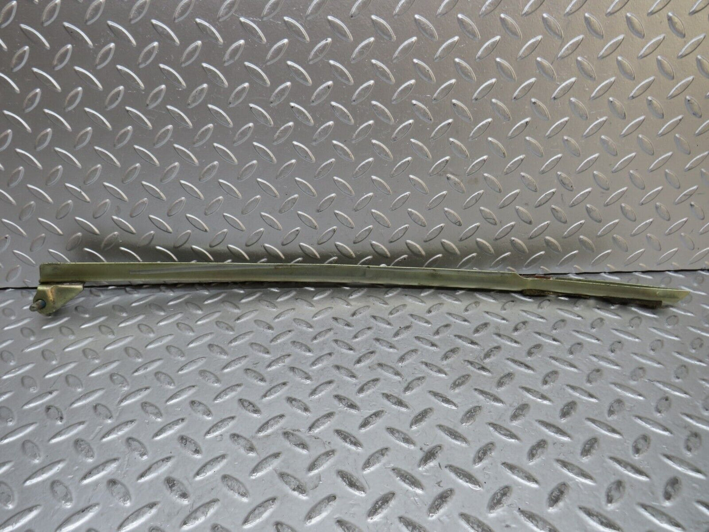 29194 Mercedes-Benz C124 320CE Coupe Left Door Window Channel