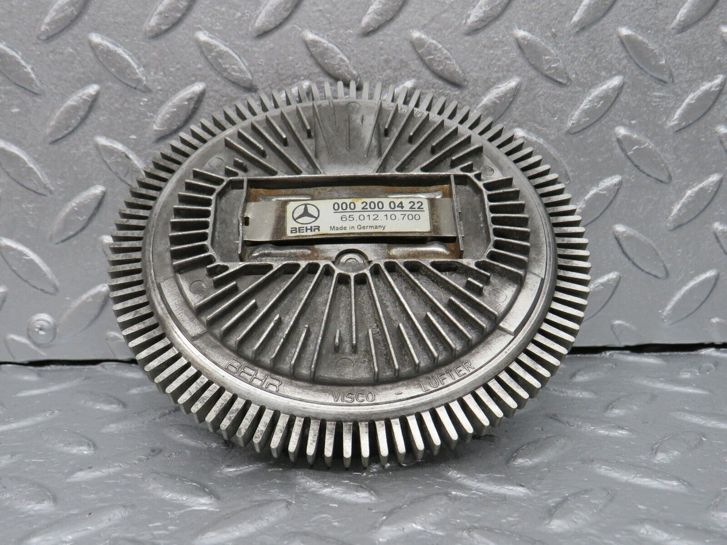 40658 Mercedes-Benz W123 300D Engine Cooling Fan Clutch 0002000422