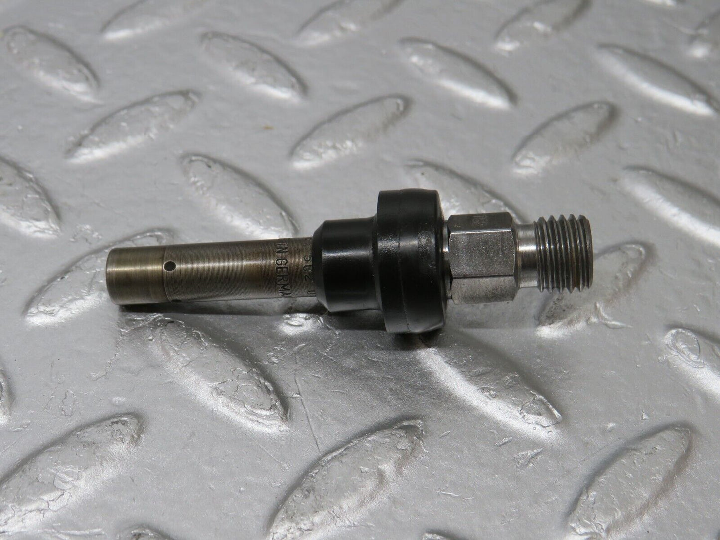 33684 Mercedes-Benz W201 190E 2.0L Fuel Injector Bosch 0437502010