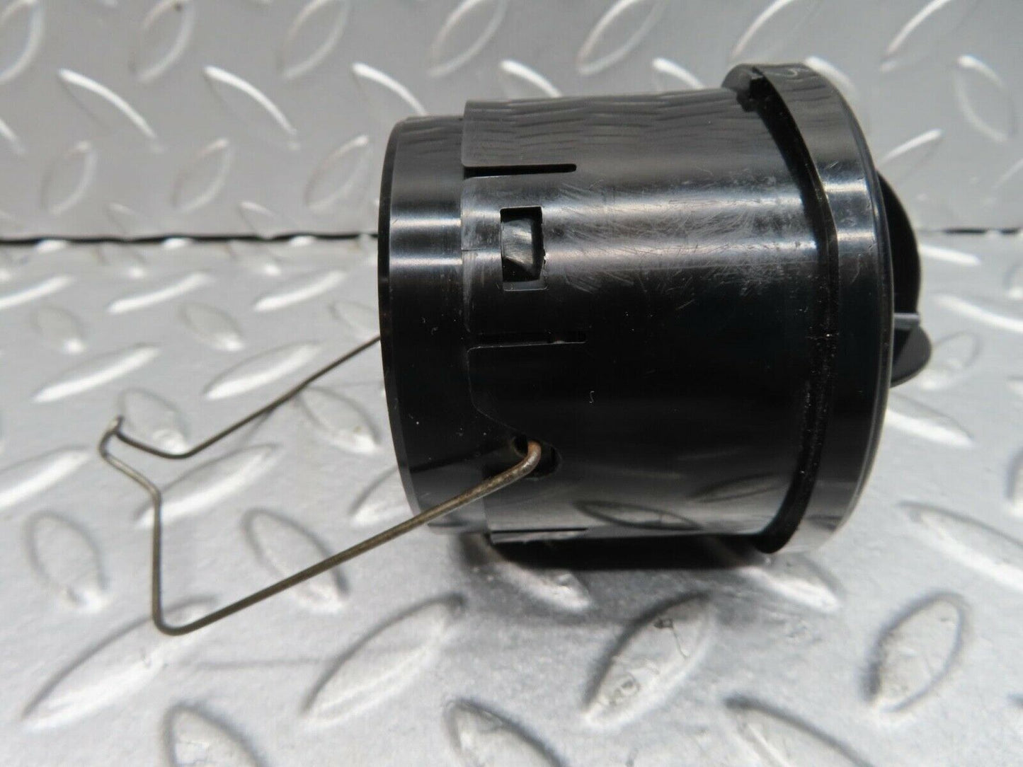 12580 Mercedes-Benz W108 280SE 3.5 Dashboard Air Vent