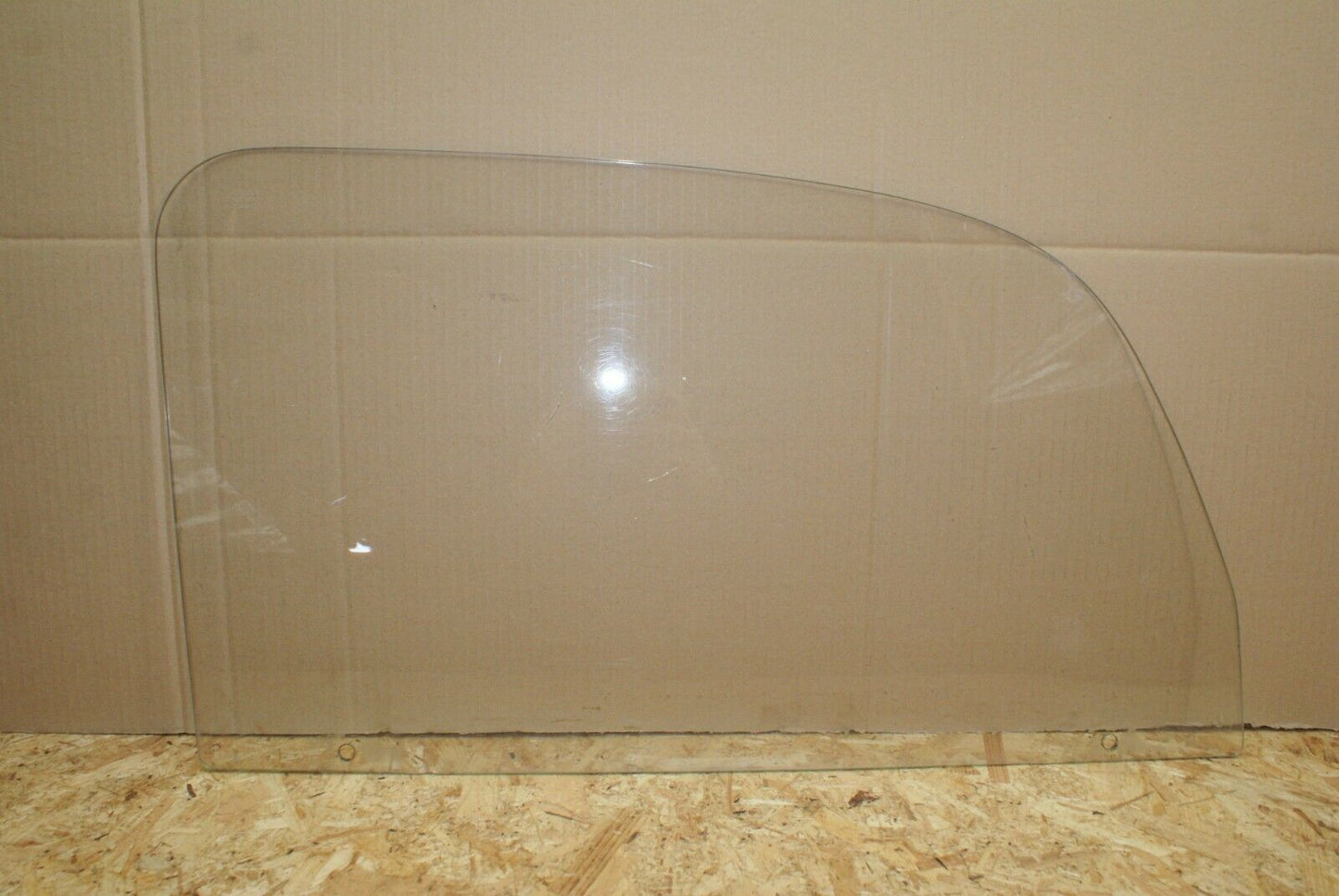 2268 Mercedes-Benz W105 219 PONTON Rear Right Door Glass