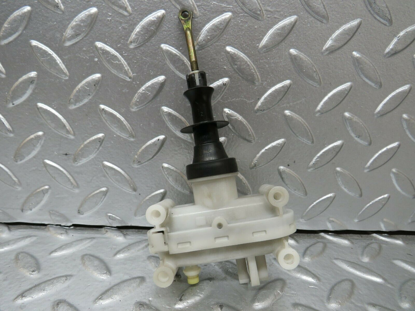 24254 Mercedes-Benz S124 220TE Door Lock Vacuum Actuator Hella Rear Left