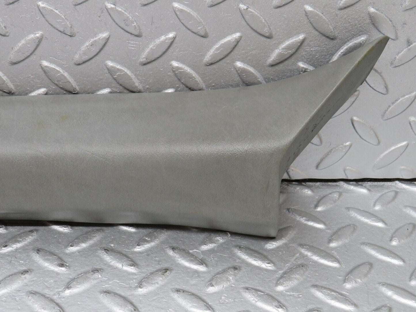 36060 Mercedes-Benz W126 420SE A Pillar Interior Cover Left Side Grey