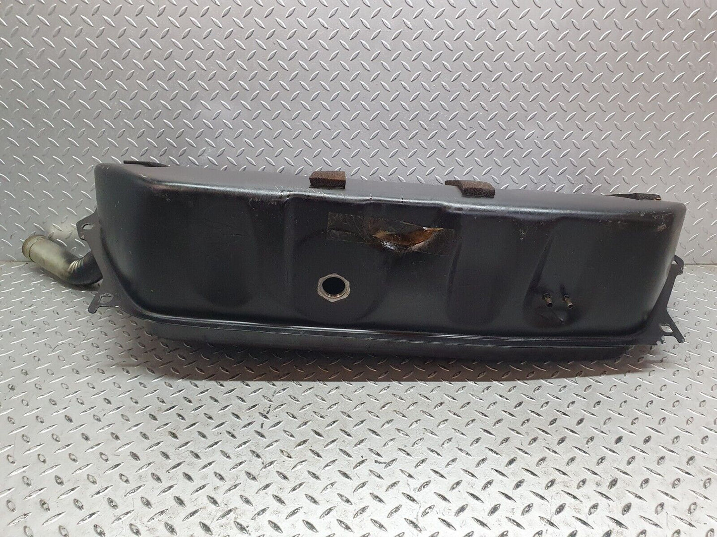 41732 Mercedes-Benz W124 200E Fuel Tank 2014710521
