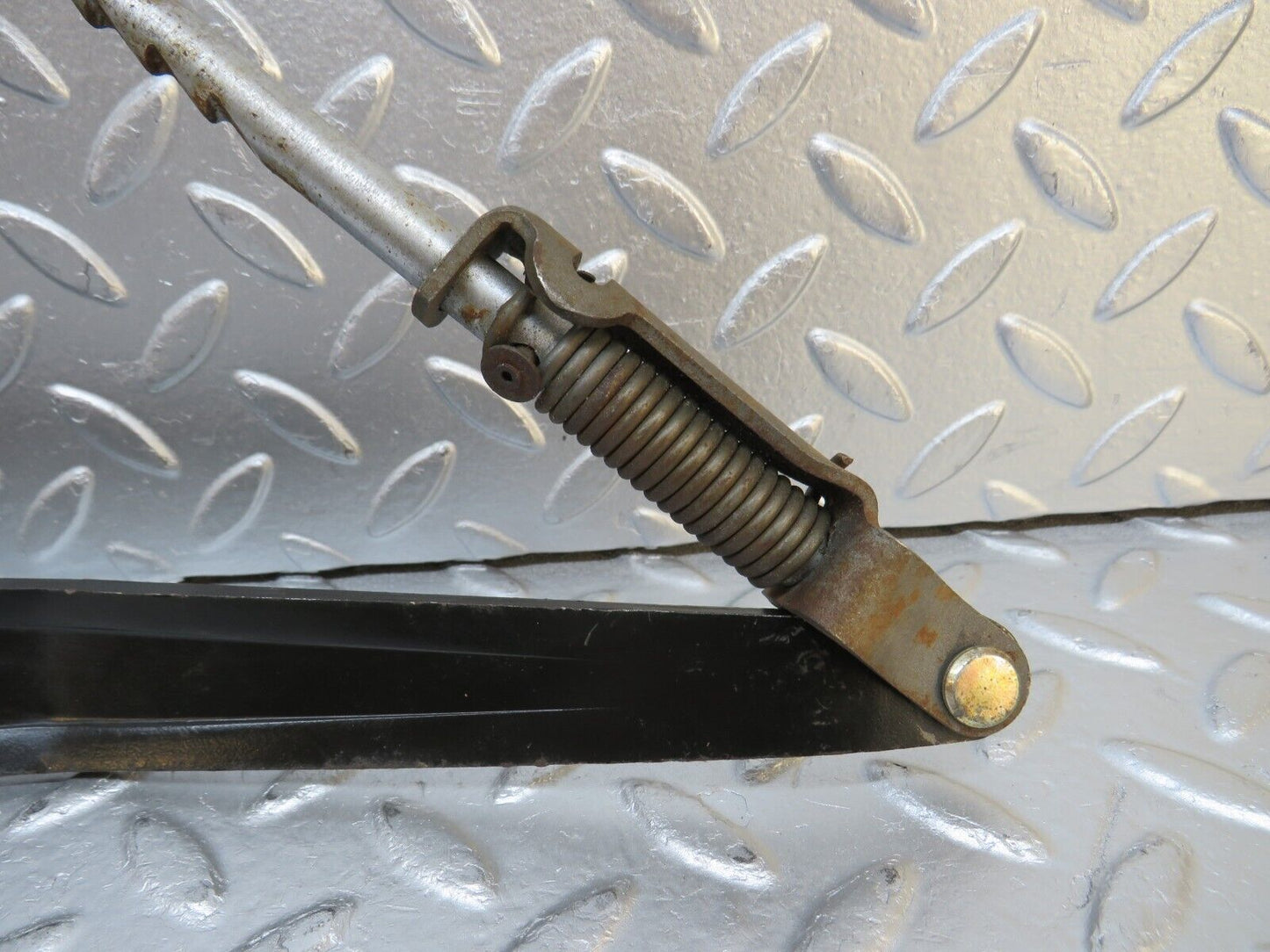 0438 Mercedes-Benz W123 230E Handbrake Handle