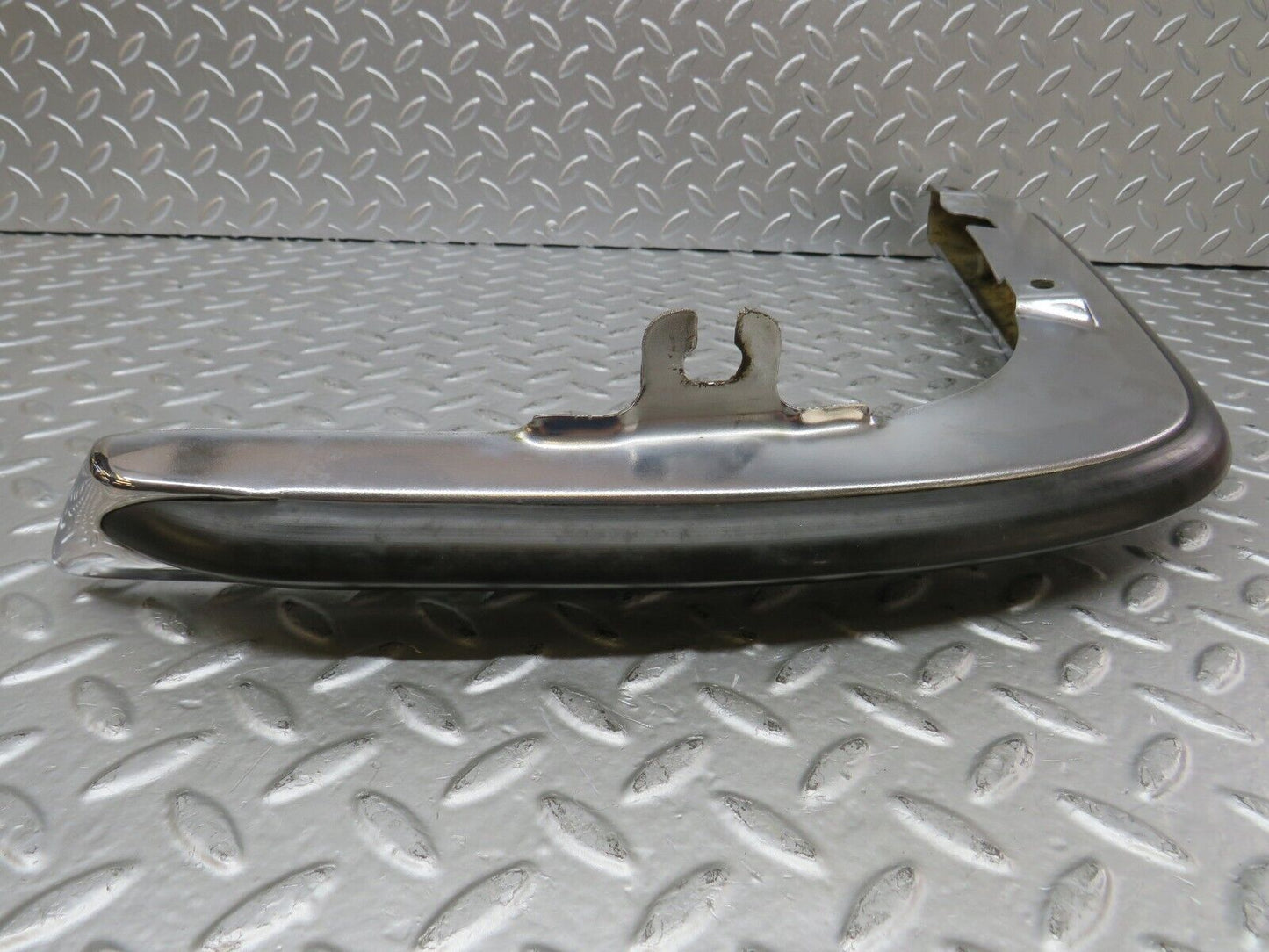 26363 Mercedes-Benz W116 450SE Front Left Upper Bumper Corner