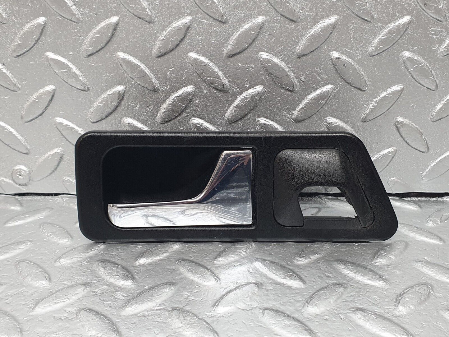 42776 Mercedes-Benz W201 190 2.0L Right Interior Door Handle 2017660264