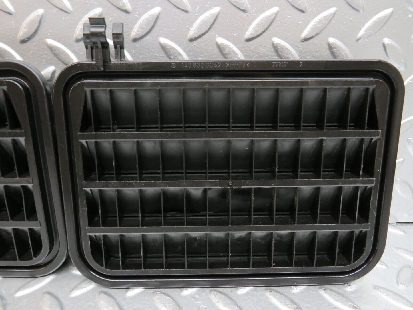 24626 Mercedes-Benz W140 S320 Trunk Boot Air Vent Grill Pair 1408300042