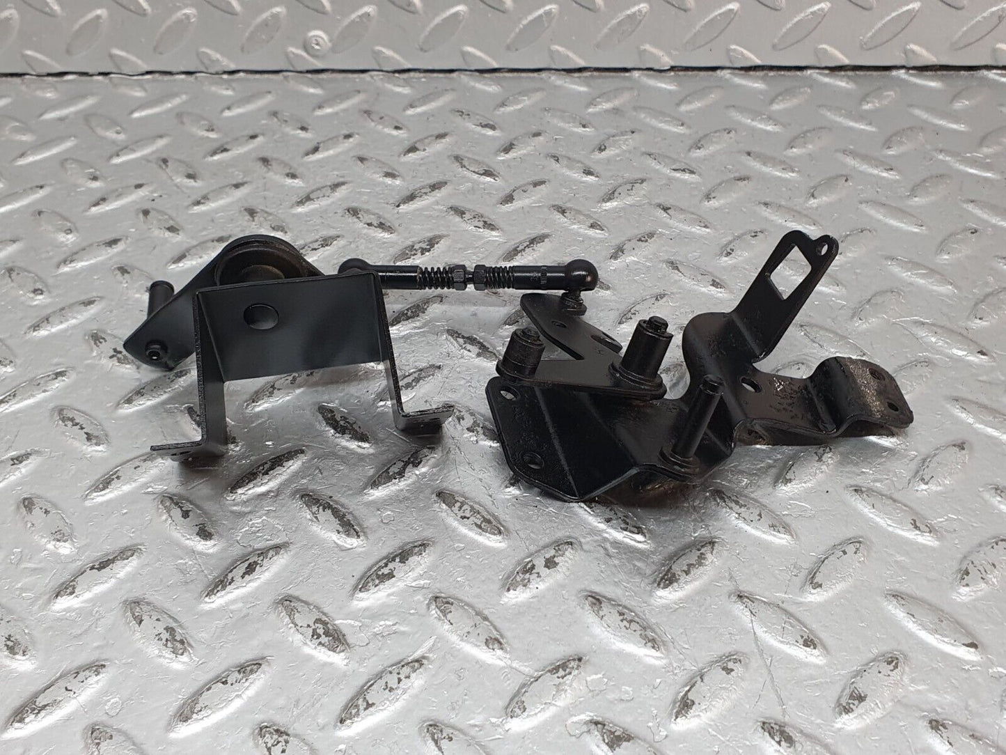 41240 Mercedes-Benz W126 300SE Throttle Linkage