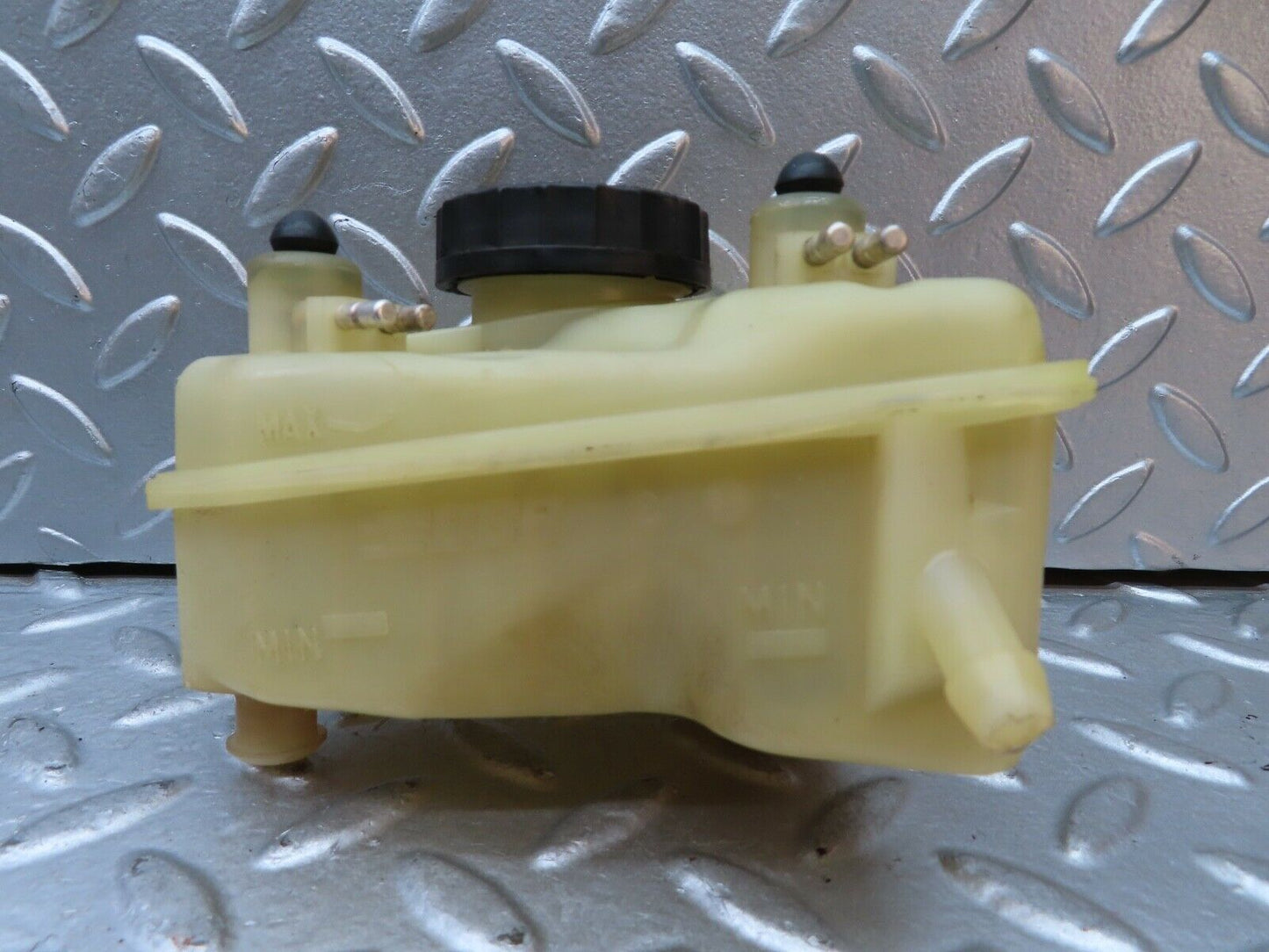 21237 Mercedes-Benz W123 230E Brake Fluid Reservoir Tank