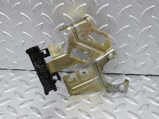 33309 Mercedes-Benz W202 C180 Relay Holder Bracket