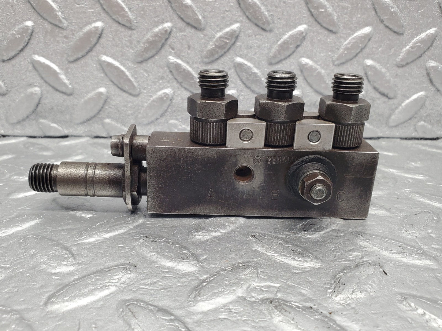 W112 injection distributor block used OEM