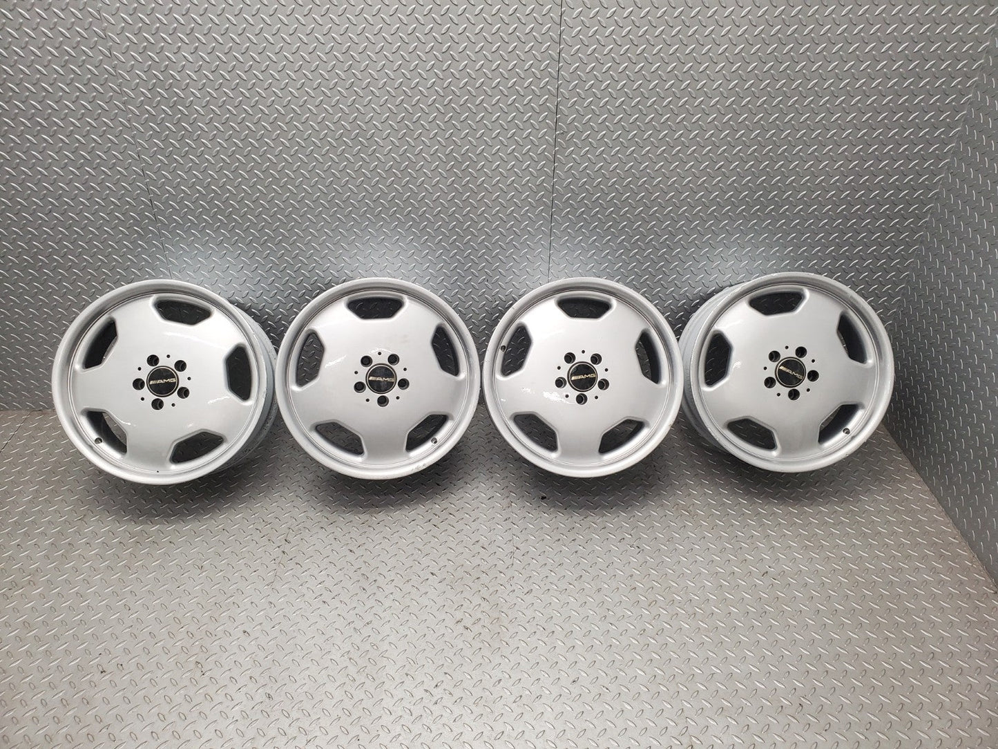 W124 Wagon alloy wheel set 8jx18 h2 et37 used OEM