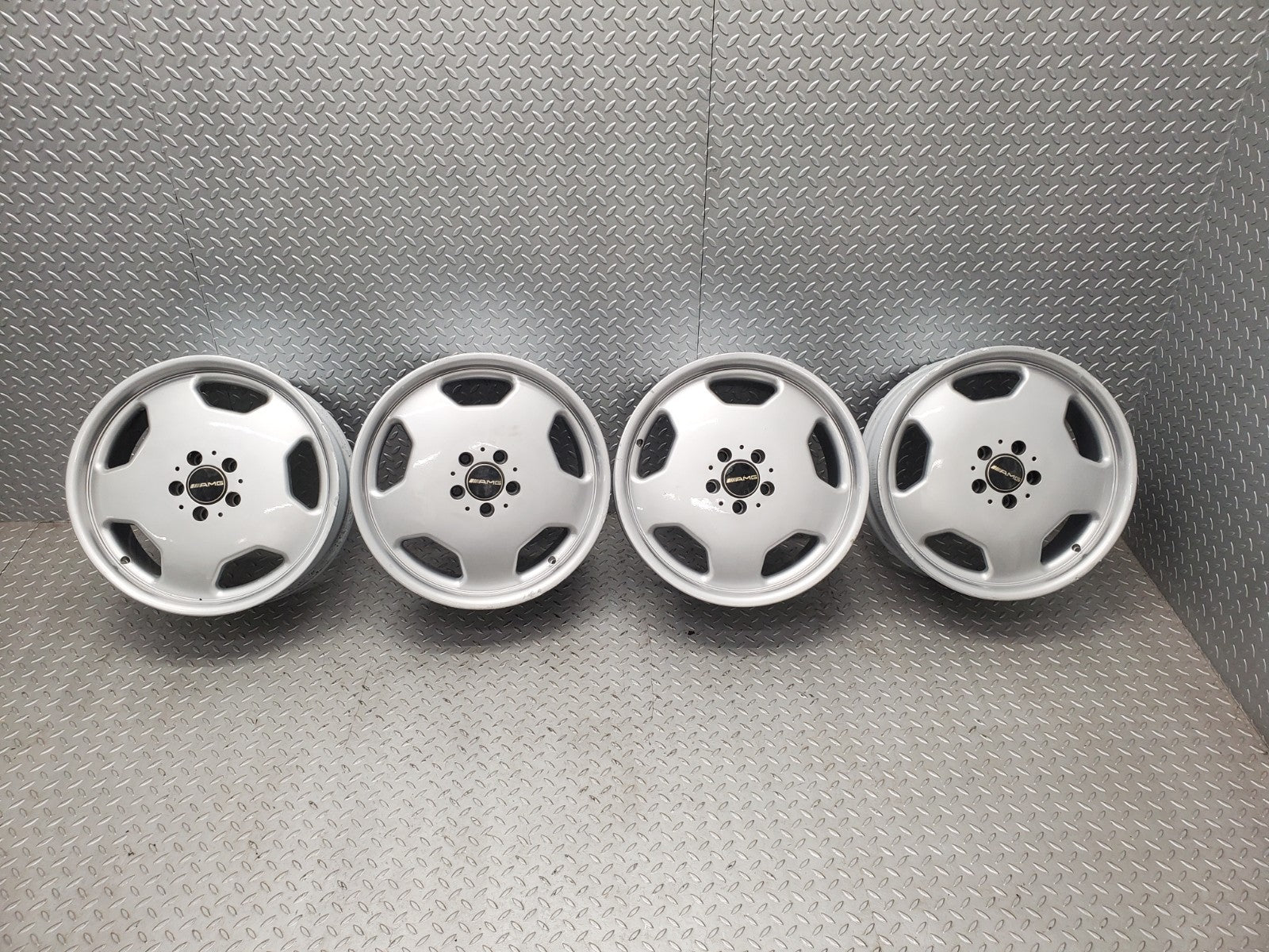 W124 Wagon alloy wheel set 8jx18 h2 et37 used OEM